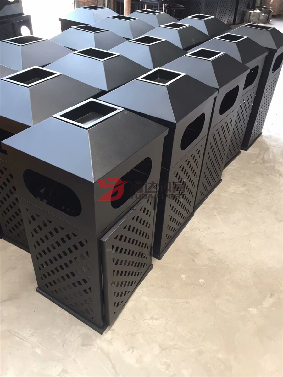 1591601721942396.jpg 垃圾桶生產(chǎn)車間.jpg